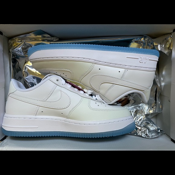 New! “COLOR CHANGING “ Nike Woman’s UV Air Force 1 ‘07 LX - Picture 2 of 5